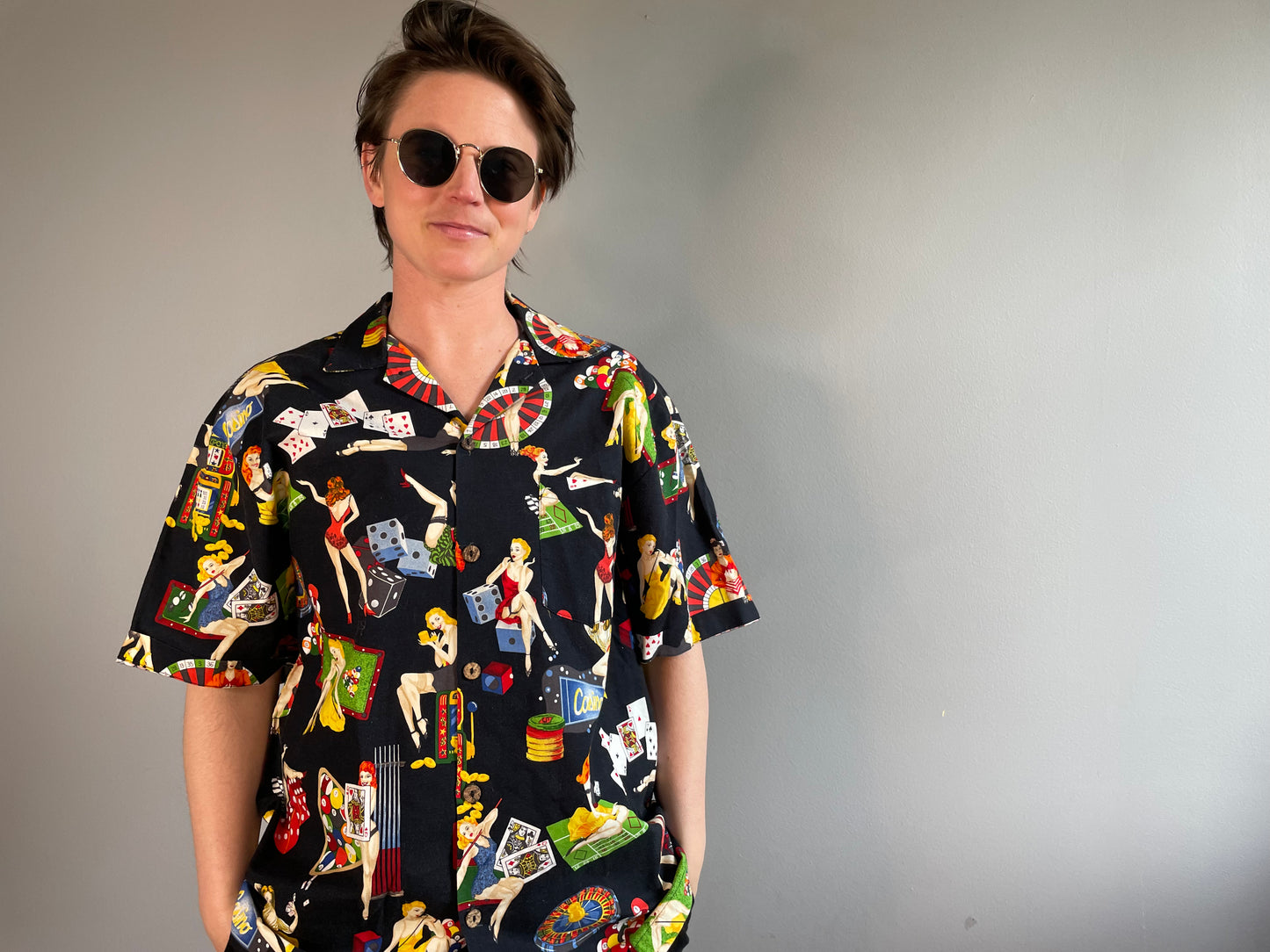 Vintage Casino & Pin-Up Theme Shirt (Men's Large)