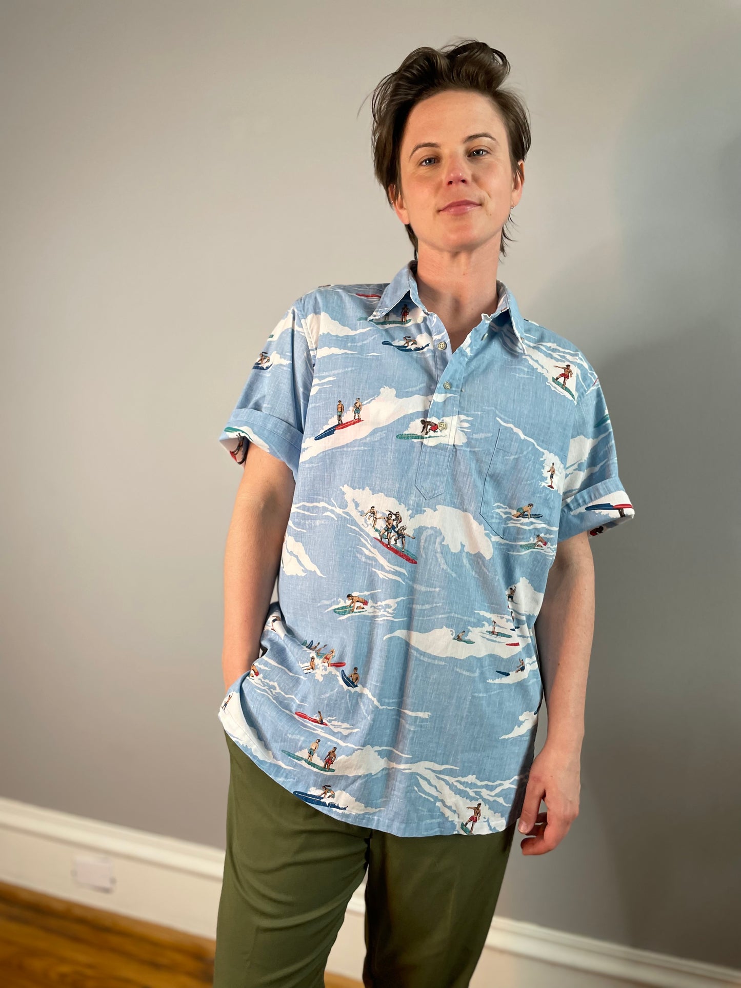 Vintage Surfer Print Shirt (Men's Small/Medium)
