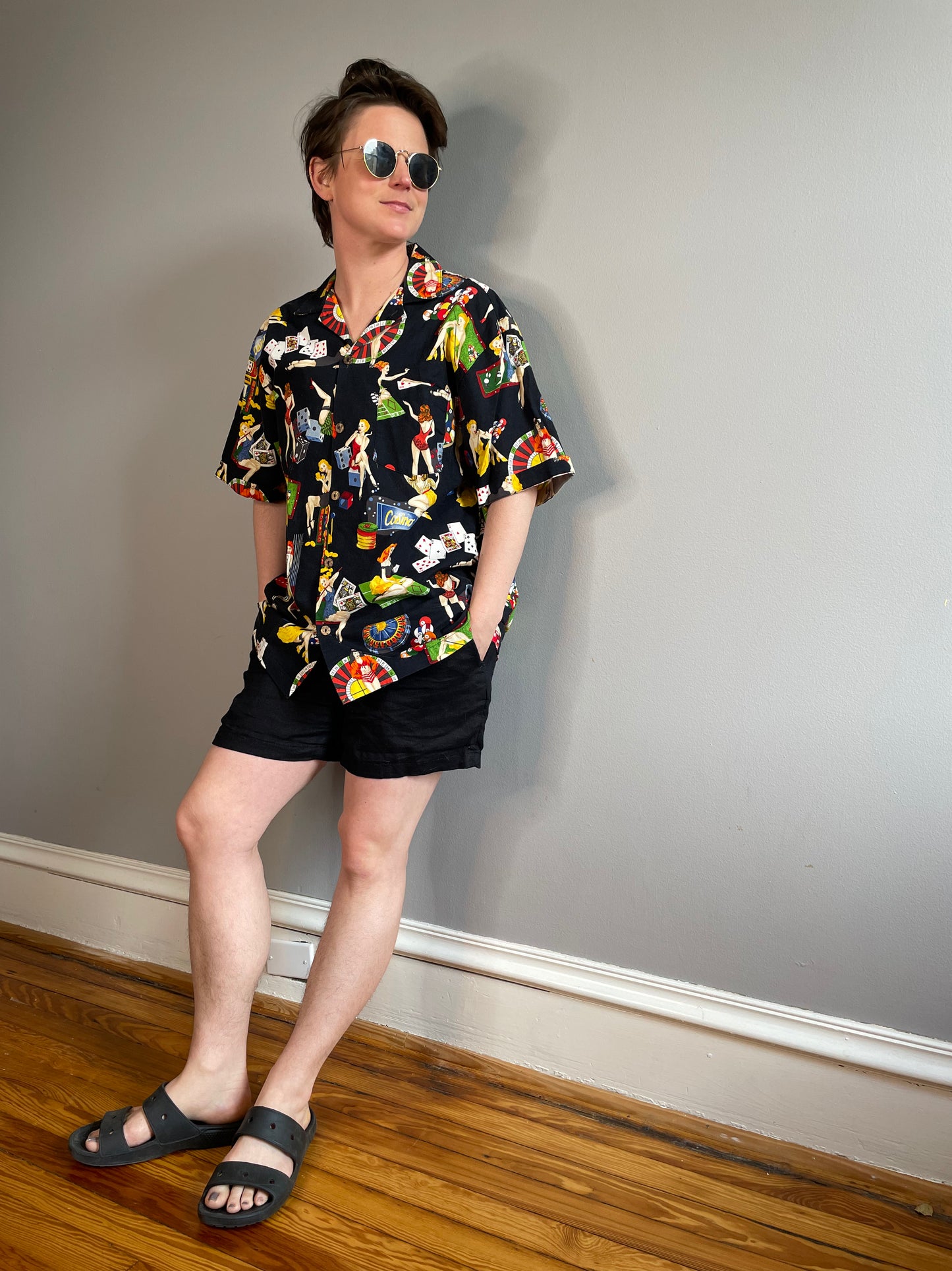Vintage Casino & Pin-Up Theme Shirt (Men's Large)