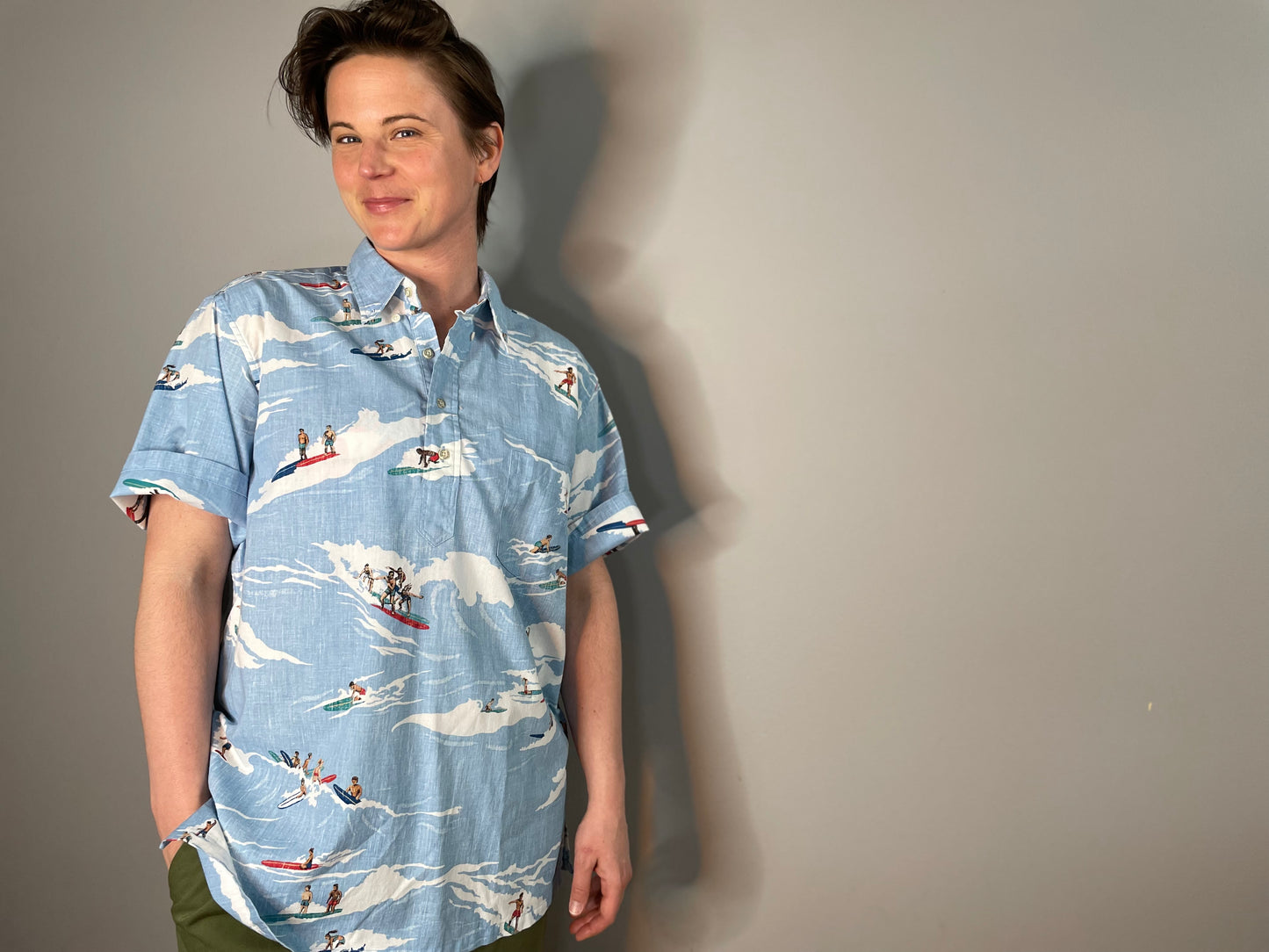 Vintage Surfer Print Shirt (Men's Small/Medium)