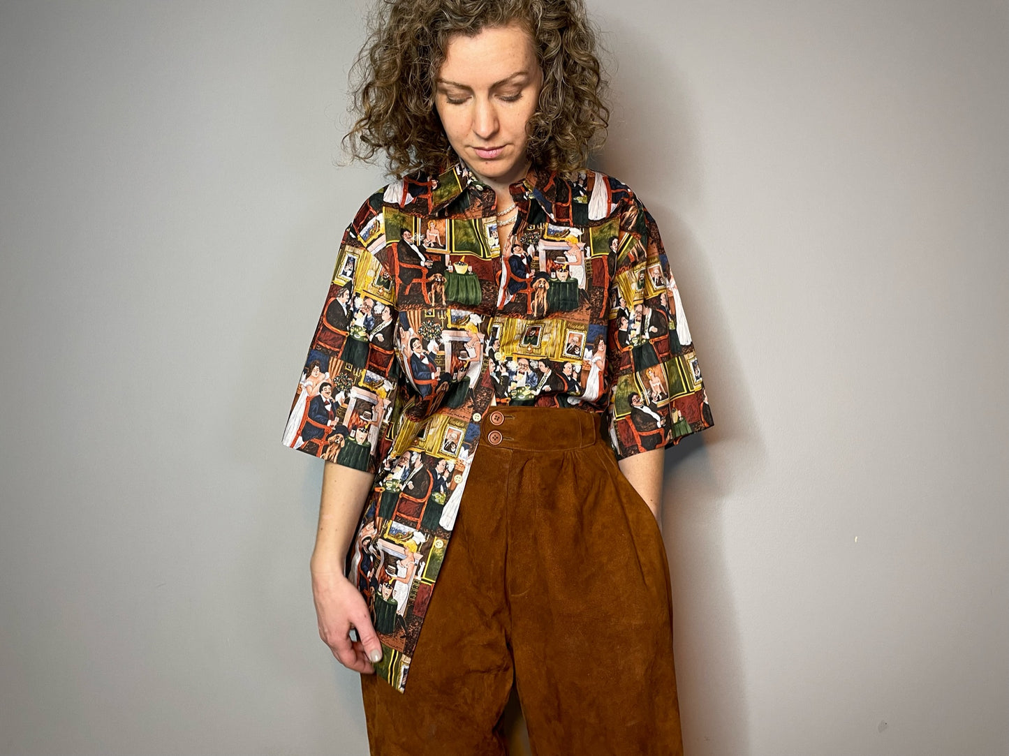 Vintage Smoker's Lounge Print Button Up (Men's Large)