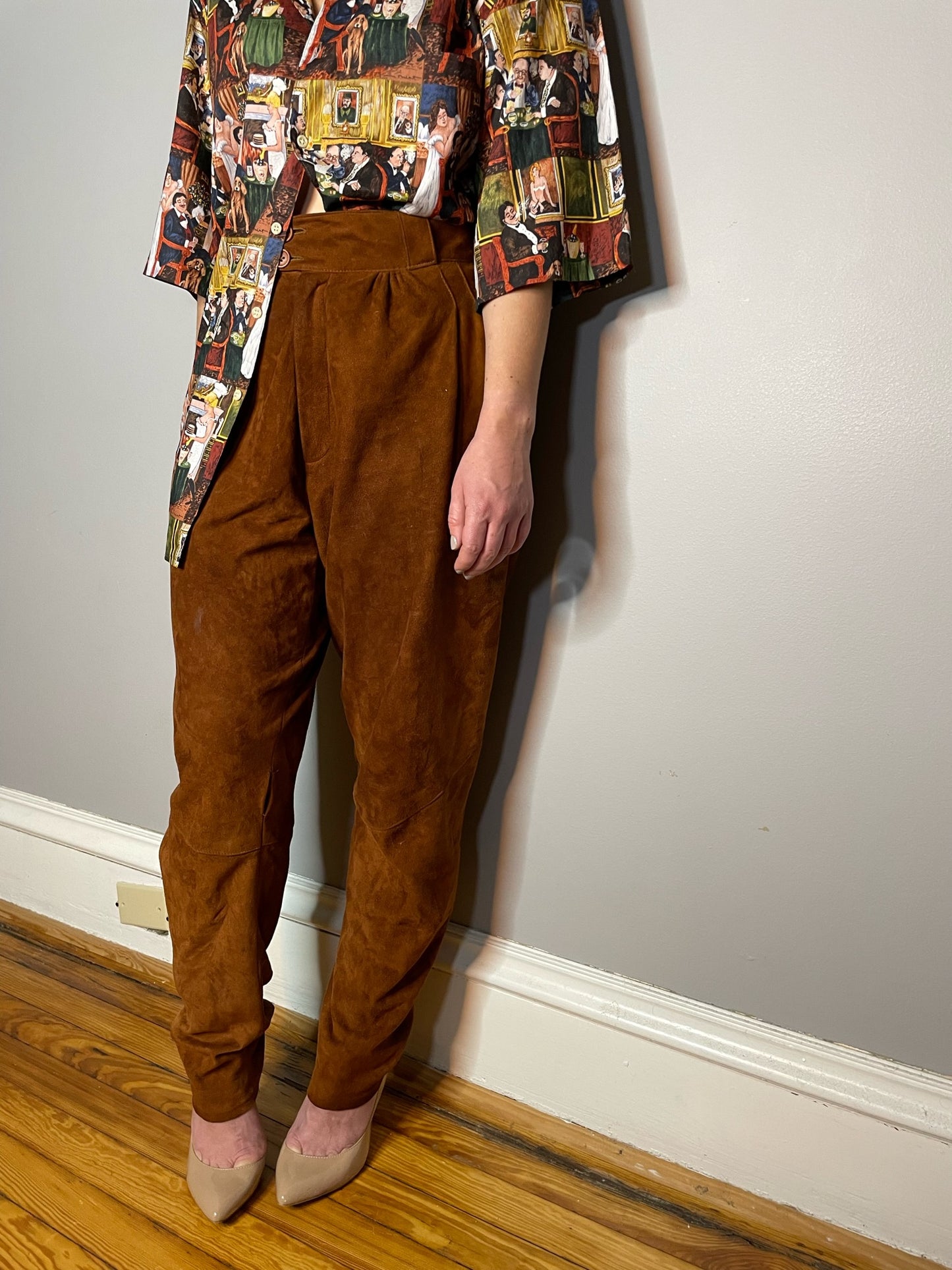 Vintage Smoker's Lounge Print Button Up (Men's Large)