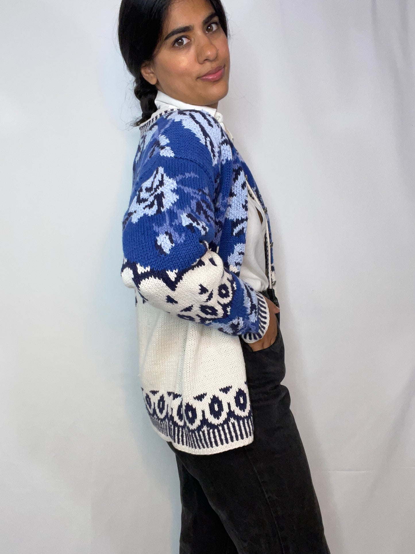 Vintage 80s Blue and White Floral Handmade Knit (Small)
