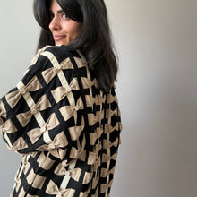 Load image into Gallery viewer, Woven Bow Jacket (L/XL)
