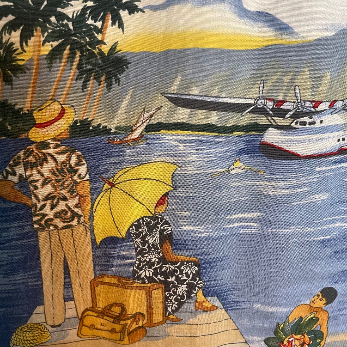 Vintage Scenic Hawaiian Print Shirt (Men's Small/Medium)