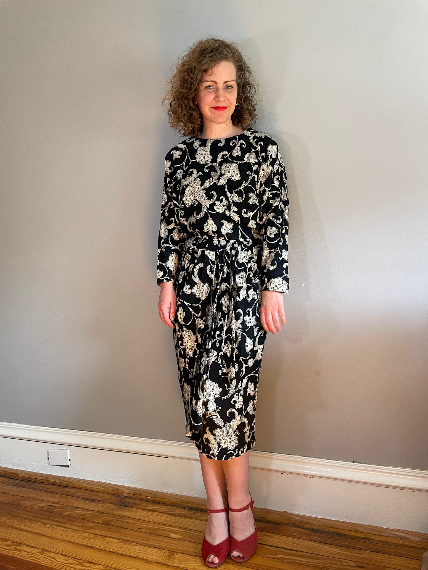 Vtg Open Back Black and Cream Cocktail Dress (XS/Small)
